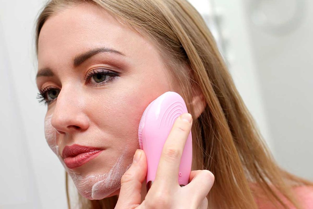 برس پاکسازی صورت برای انواع پوست